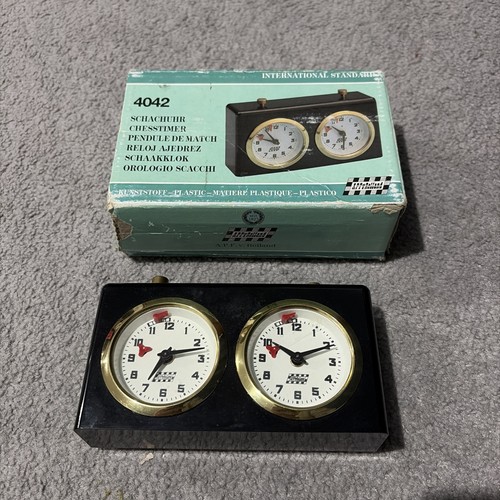 Vintage apf rolland chess - apf,